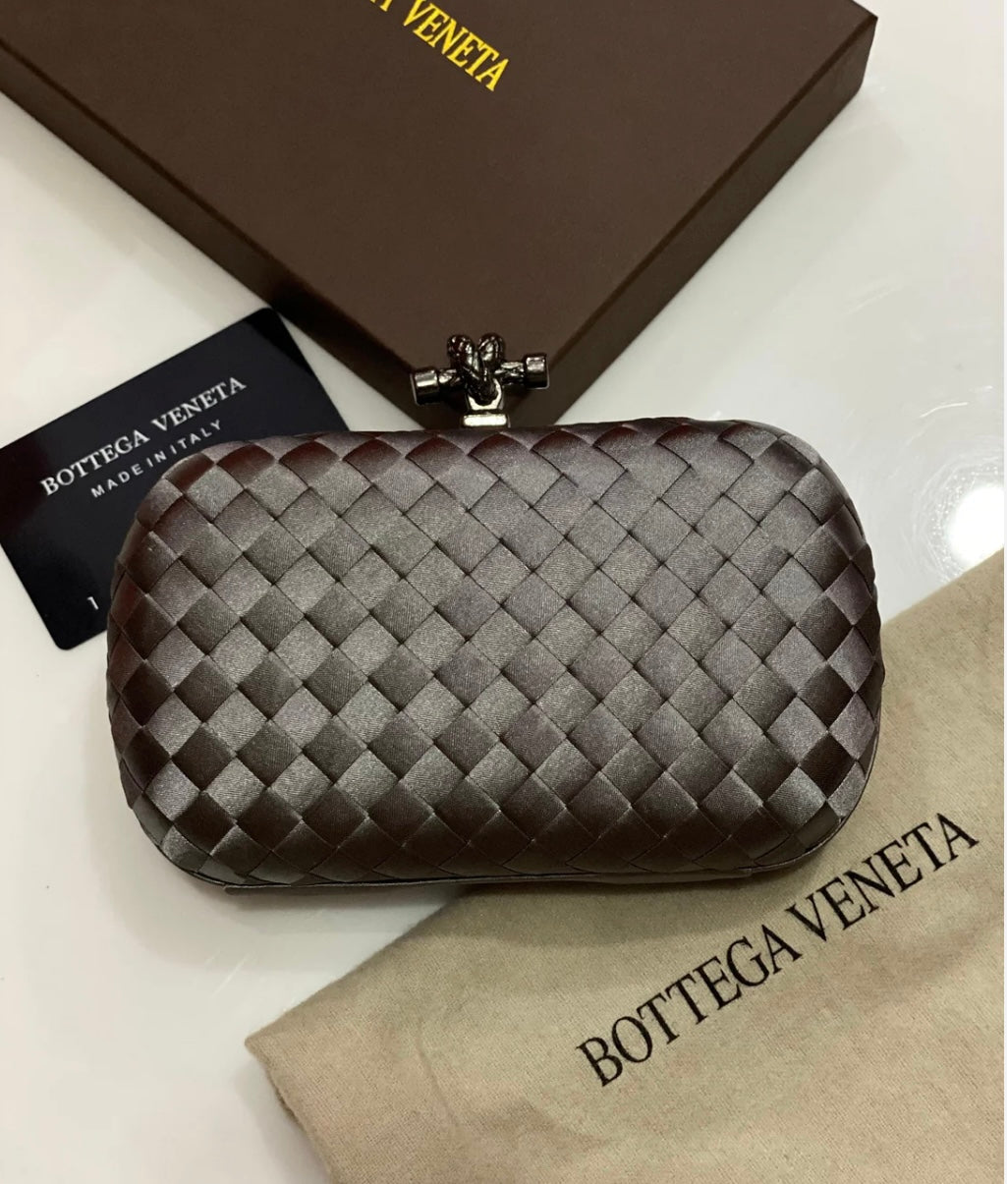 BOTTEGA VENETA CLUTCH with Brand Box